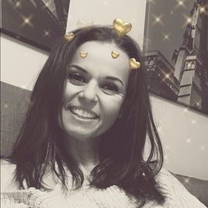 Meet your Posher, Mena